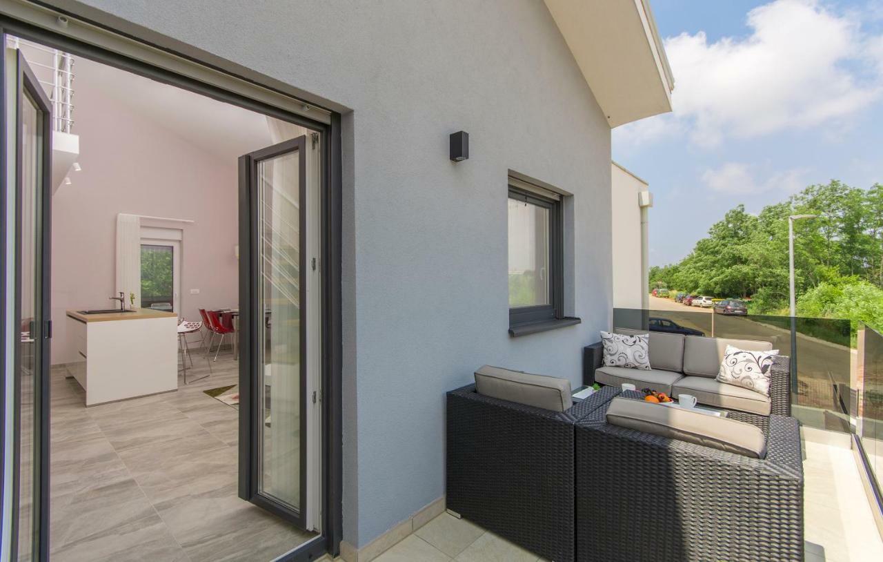Apartment Lunne Novigrad Istria Buitenkant foto